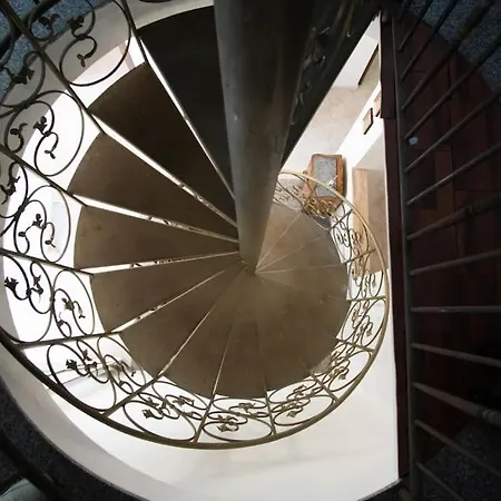 California Villa Case Monterosso